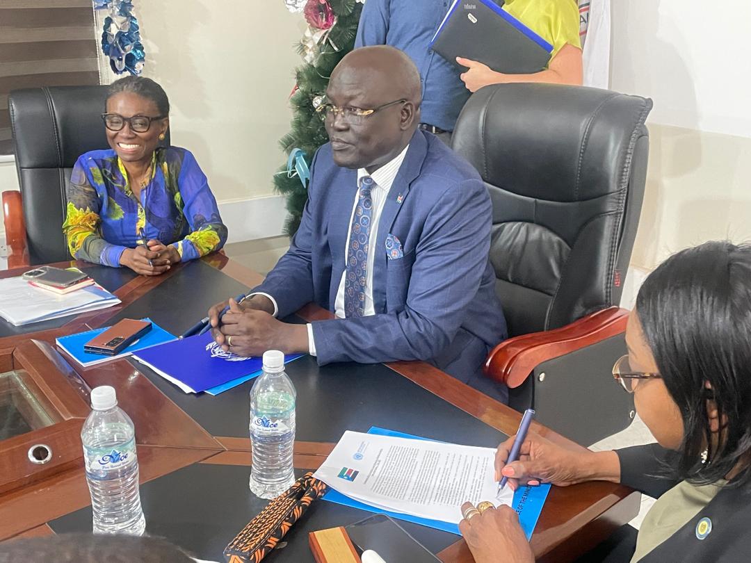 unicefssudan's tweet image. UN Agencies & the Govt of South Sudan have signed a Joint Communiqué to Combat the alarming Cholera Outbreak.
✅ Lifesaving Supplies
✅ Resource mobilisation
✅ Humanitarian Access
✅ Communication
Urgent action to save lives: Political Leadership & Support from UN agencies #SSOX
