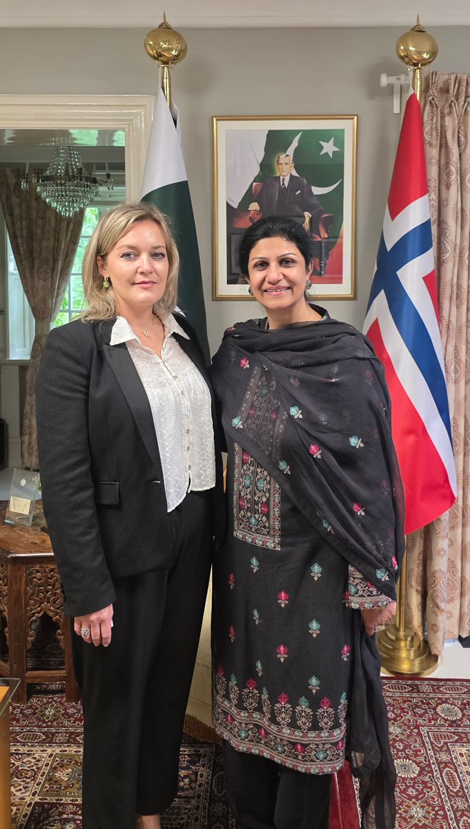Pakistan Embassy Norway (@pakinnorway) on Twitter photo The new Ambassador of🇧🇦to Norway, H.E. Mrs. Hoda Dedić, called on Ambassador <a href="/saadiaqazi1/">Saadia Altaf Qazi</a> today at the Embassy for a courtesy meeting.They discussed various topics of mutual interest including bilat rels & community engagements.
#Pakistan #BosniaAndHerzegovina #WomenInDiplomacy The new Ambassador of🇧🇦to Norway, H.E. Mrs. Hoda Dedić, called on Ambassador <a href="/saadiaqazi1/">Saadia Altaf Qazi</a> today at the Embassy for a courtesy meeting.They discussed various topics of mutual interest including bilat rels & community engagements.
#Pakistan #BosniaAndHerzegovina #WomenInDiplomacy