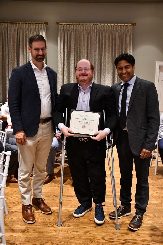 Neurosurgery_IU's tweet image. Congrats, Matt Tobin, MD, PhD, who received the Scholarly Activity Award at this year’s Neurological Surgery Graduation Ceremony! 🎉