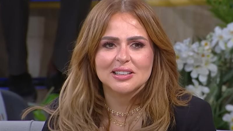 فضيحة فنية تهز الوسط الإعلامي..

 الإعلامية المصرية #مها_الصغير تعترف بسرقة لوحة فنية ونسبها إلى نفسها، في حين أن اللوحة تعود للفنانة التشكيلية الدنماركية ليزا لاش نيلسون.

-