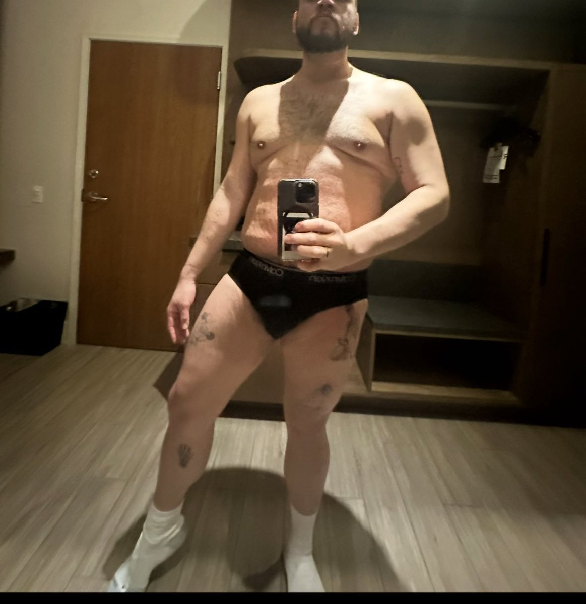 sirpeter124's tweet photo. 35 yr old Hispanic Boy.  Sub / Service Top/Vers. Looking to travel to daddies. I’ll use miles or drive. Be house boy. Be used. Cock, mouth and holes. Need to be used and taken care of. https://t.co/ju7Y8WVefo
