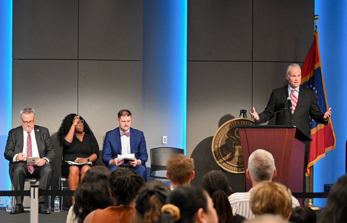 MDAH_Official's tweet image. MDAH kicked off commemoration of @America250 by hosting a Naturalization Ceremony at the Two Mississippi Museums. By an oath of citizenship administered by U.S. District Judge Daniel P. Jordan III, seventy-eight people became American citizens.