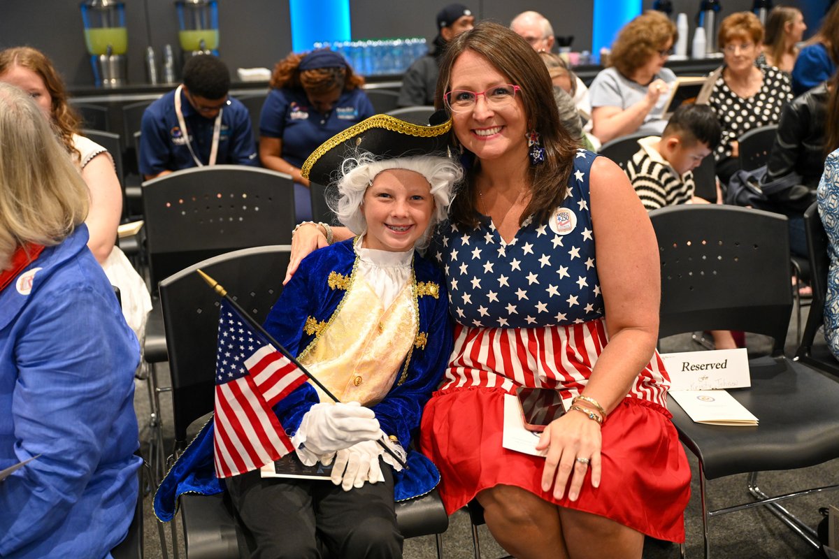 MDAH_Official's tweet image. MDAH kicked off commemoration of @America250 by hosting a Naturalization Ceremony at the Two Mississippi Museums. By an oath of citizenship administered by U.S. District Judge Daniel P. Jordan III, seventy-eight people became American citizens.