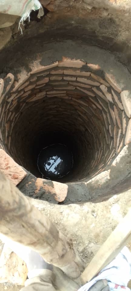 RBwengye's tweet photo. @bamwinejnr Shallow well drilling services at 4.5m ugx only including a submersible pumping system https://t.co/AZKu5Xlxk6