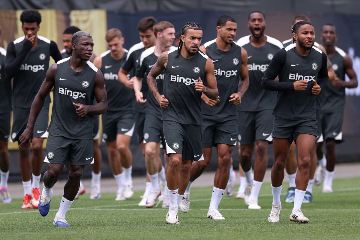 CHELSEA FANS DROP YOUR HANDLES 🔵