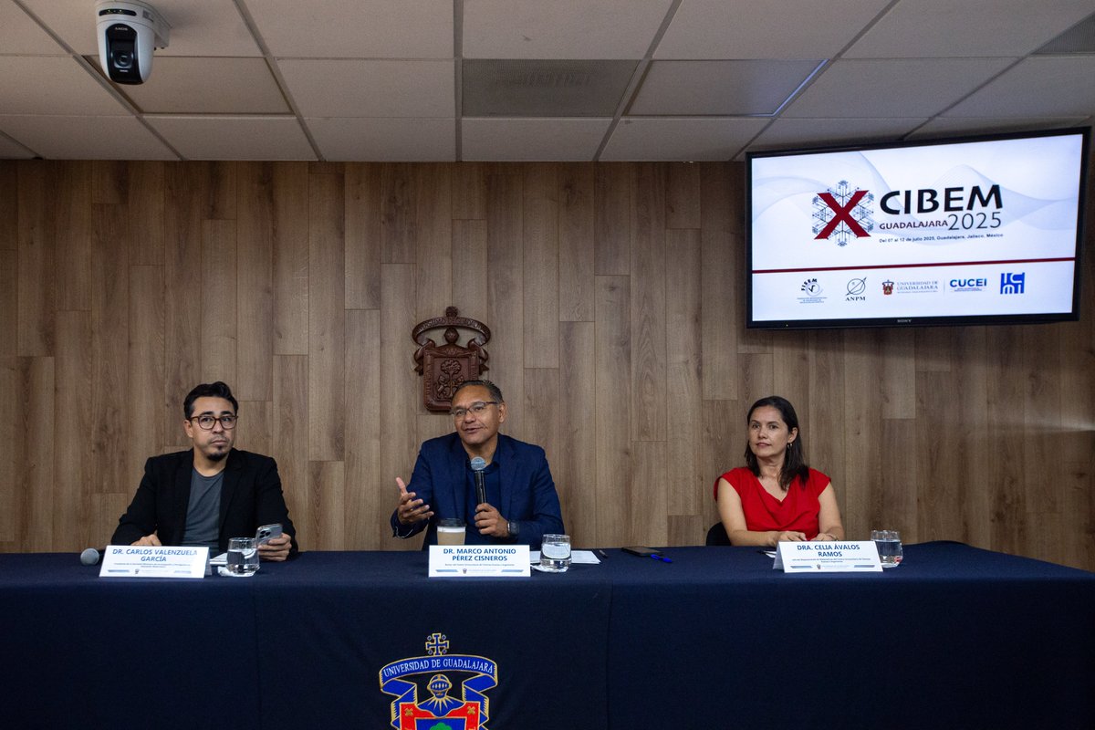 Enseñarán las matemáticas de forma lúdica y entretenida.

Ver nota➡️ tinyurl.com/6vd5rp7b

#CUCEI #CongresoIberoamericano #EducaciónMatemática #CIBEM #actividades #talleres #conferencias #concursos #ANPM #matemáticas