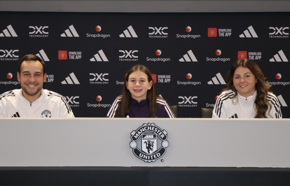 PE@Newman (@pe_newmanrc) on Twitter photo We are incredibly proud to announce that Erin in Year 8 has officially signed to play for Manchester United!
This is an amazing opportunity for her and we couldn’t be more pleased to see her hard work, dedication and talent being recognised at such a high level! <a href="/NewmanRCCollege/">Newman Catholic College</a> We are incredibly proud to announce that Erin in Year 8 has officially signed to play for Manchester United!
This is an amazing opportunity for her and we couldn’t be more pleased to see her hard work, dedication and talent being recognised at such a high level! <a href="/NewmanRCCollege/">Newman Catholic College</a>