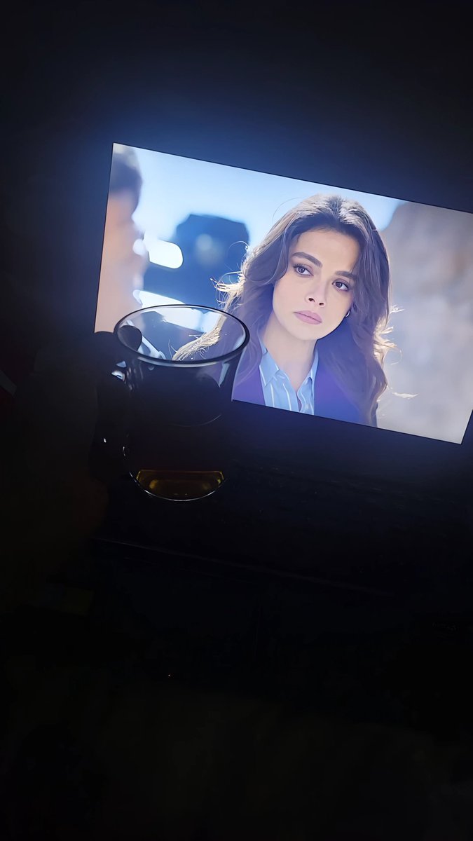 لو باقي ما قد جربت هذا البرنامج
راح يفوتك كل فيلم أو مسلسل كنت تبيه👌

واجهة عربية  مترجمة وسلسة من الآخر !!! أسطووووووورة