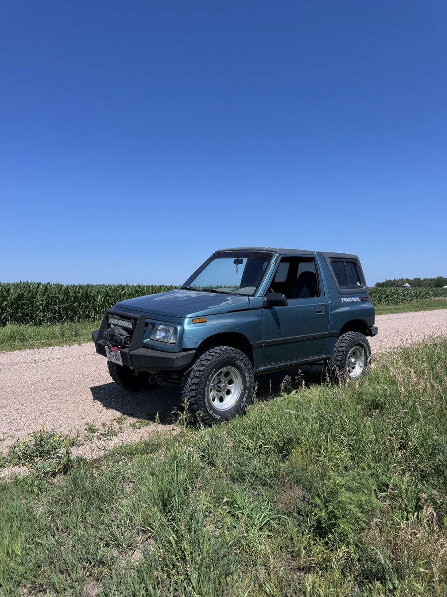 Laura Farms tweet media