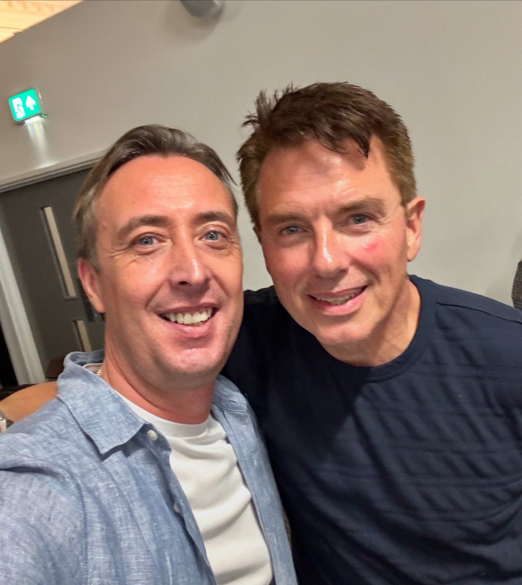 Saved the best till last. It was so lovely to see the Fabulous <a href="/JohnBarrowman/">John Barrowman MBE</a> again after so long. #londonfilmandcomiccon Captain Jack is forever Immortal. Heres the Fugitive Of The Judoon / Revolution of The Daleks reunion photo for all you #whovians . #DoctorWho #Torchwood