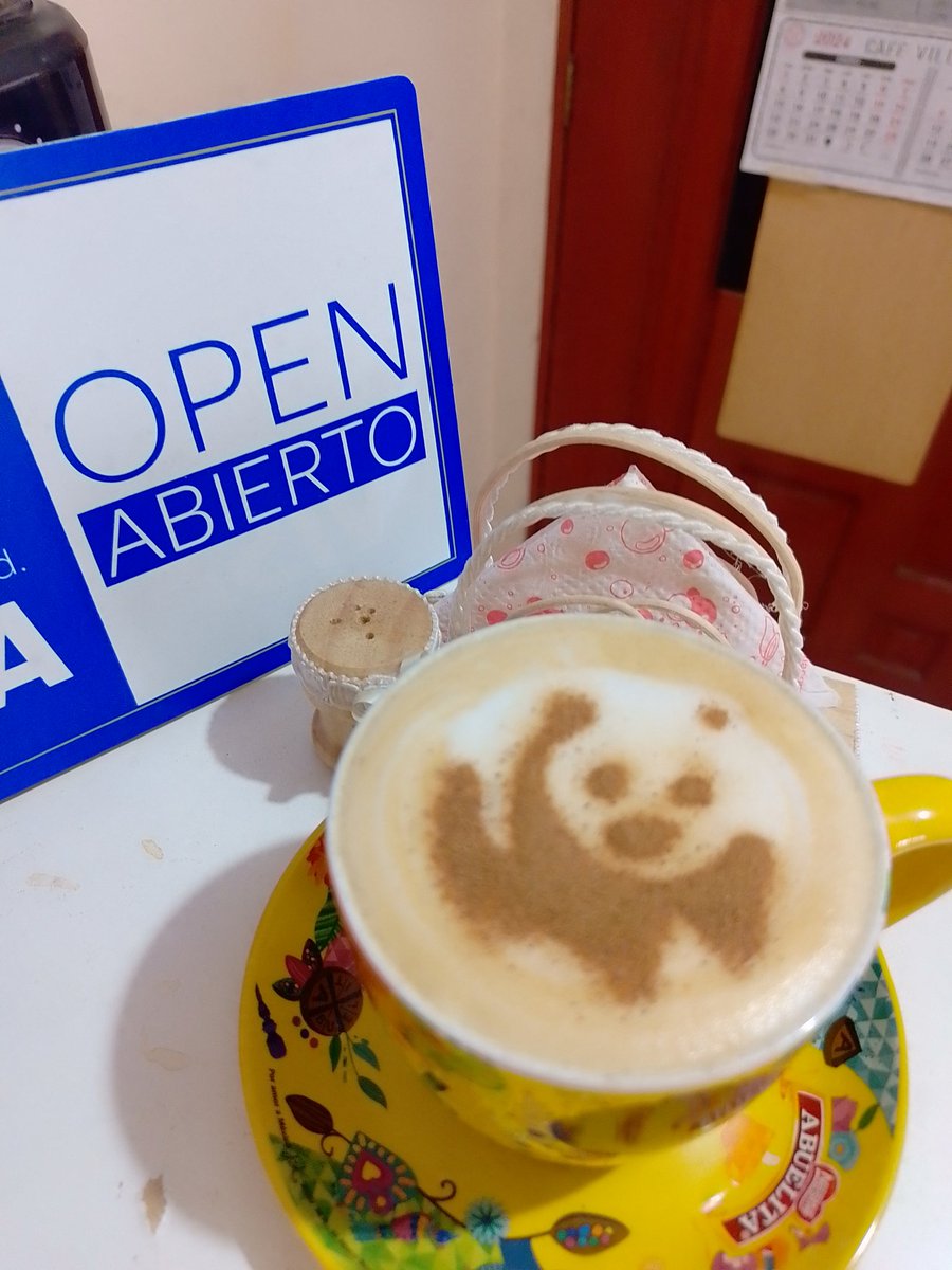 Rodi70825595's tweet image. El primer café del día para empezar bien el lunes un oso panda que bonito quedó #cafe #osopanda #artelatte