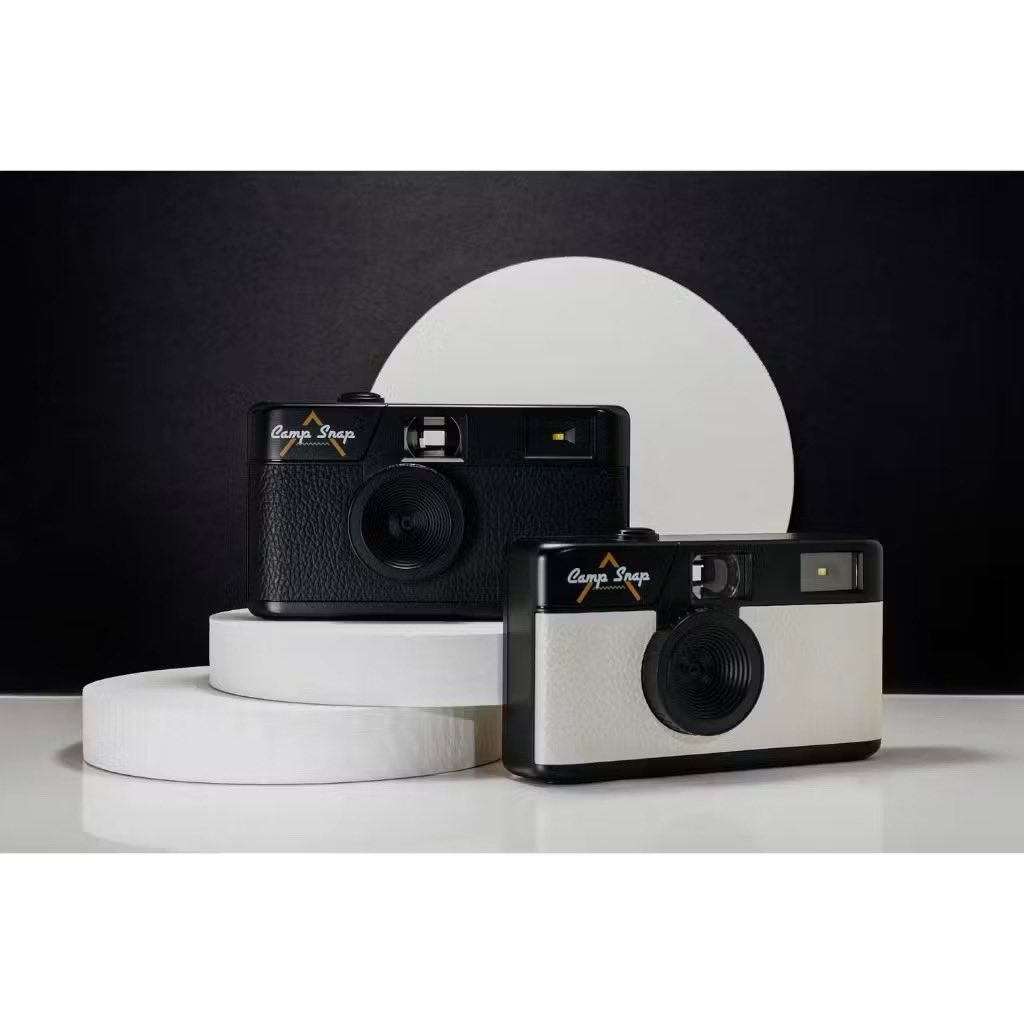 Armsiiii's tweet photo. ￼📷 กล้องดิจิทัล CampSnap Digital Camera Vintage Design Camp Snap campsnap 
มีแฟลช LED ในตัว มี Custom filter รูปภาพหลายแบบให้ดาวน์โหลดฟรี ✨
พิกัดกล้อง https://t.co/sw8tE1xvrm https://t.co/aTZlnDCczI