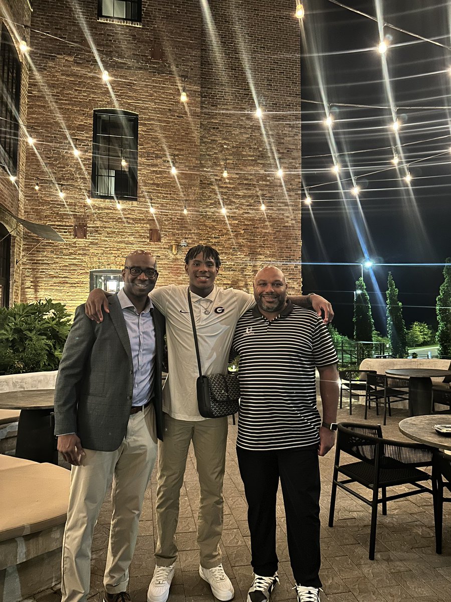 TheProtectUCrew's tweet image. Financial literacy is power and we’re making sure our athletes are ready to build and protect generational wealth.
Great convo with our guy from Morgan Stanley. 

#ProtectionUnited #ProtectUCrew #MentorU