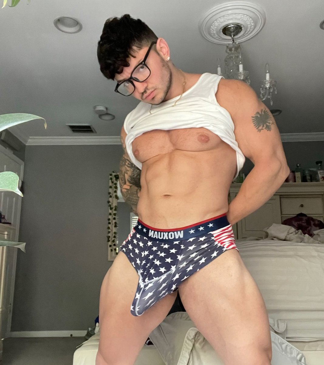 CaptainFlex tweet media