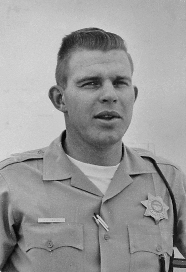 Arizona_DPS's tweet image. On July 19, 1973, DPS Officer & Volunteer Firefighter Alan Hansen (#204) died of injuries suffered 14 days prior when a railroad tanker carrying butane exploded in Kingman. In total, 13 people were killed & 112 were injured. Read more: azdps.gov/alan-h-hansen
#WeWillNeverForget