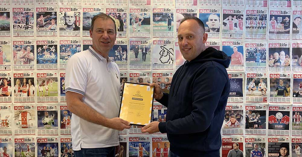 ajaxlife's tweet image. Nieuws: Vrijwilligers SV Ajax gecertificeerd voor bijeenkomsten Voetbal Herinneringen Ajax ajax.li/3IvkEa4 #ajax