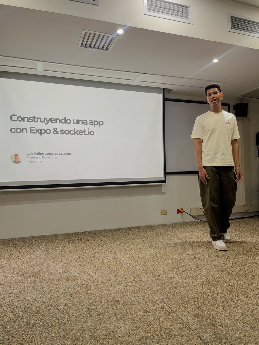 codingwithlucy's tweet image. My love gave his first tech talk on the weekend at a developer meet up
When we first went to this meet up a few years ago, he told me he wanted to give a talk there one day. And on Saturday, he finally did it ๐ฅฐ