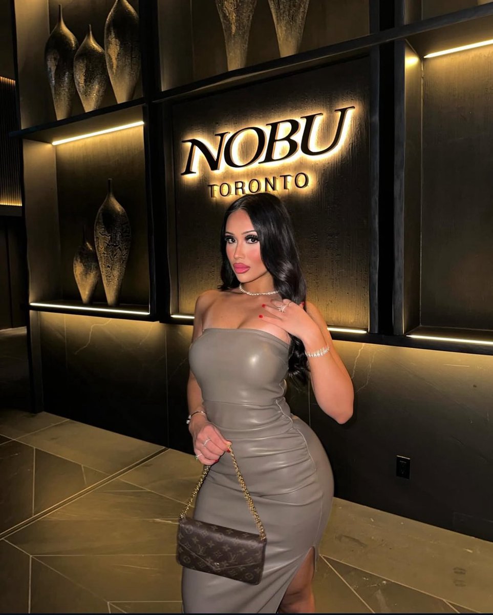 LordGhost____'s tweet image. Bitches post themselves in front of that Nobu sign like they just signed a 5 year max contract