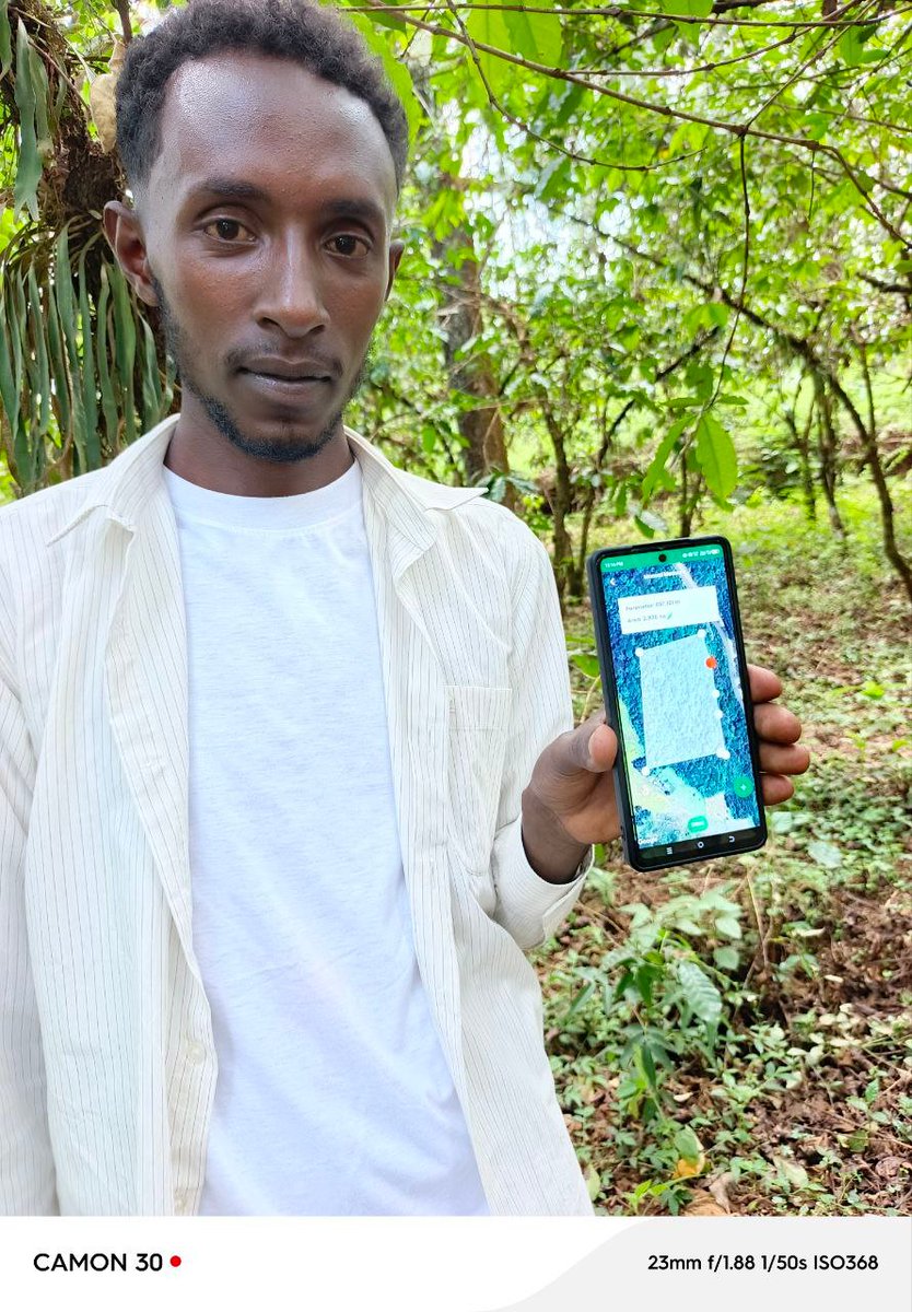Bara_dimitra's tweet photo. Farmers deserve tech that works offline, speaks their language, and fits their world. 
At Dimitra, we build with empathy, not assumptions.

#DMTRteam #Blockchain #web3 #AgTech https://t.co/k4Xnglf6lk