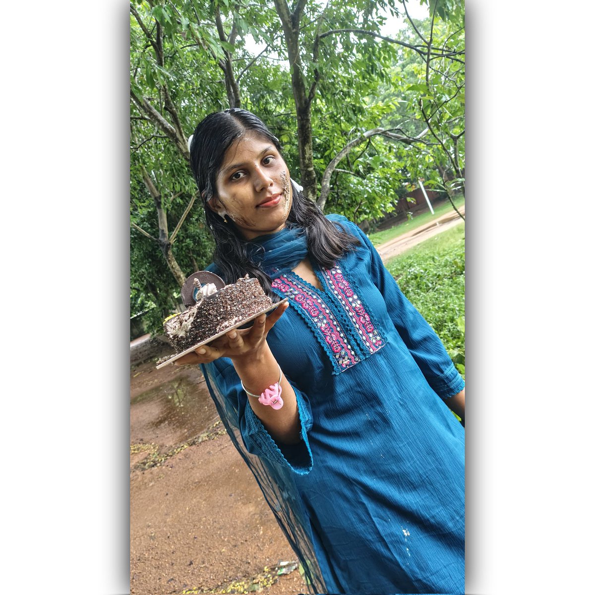SomaleenPanda's tweet photo. Cheers to 22 years of awesomeness. Happy Birthday to me 🎂#somaleensomarony https://t.co/qq2LZhDMBU