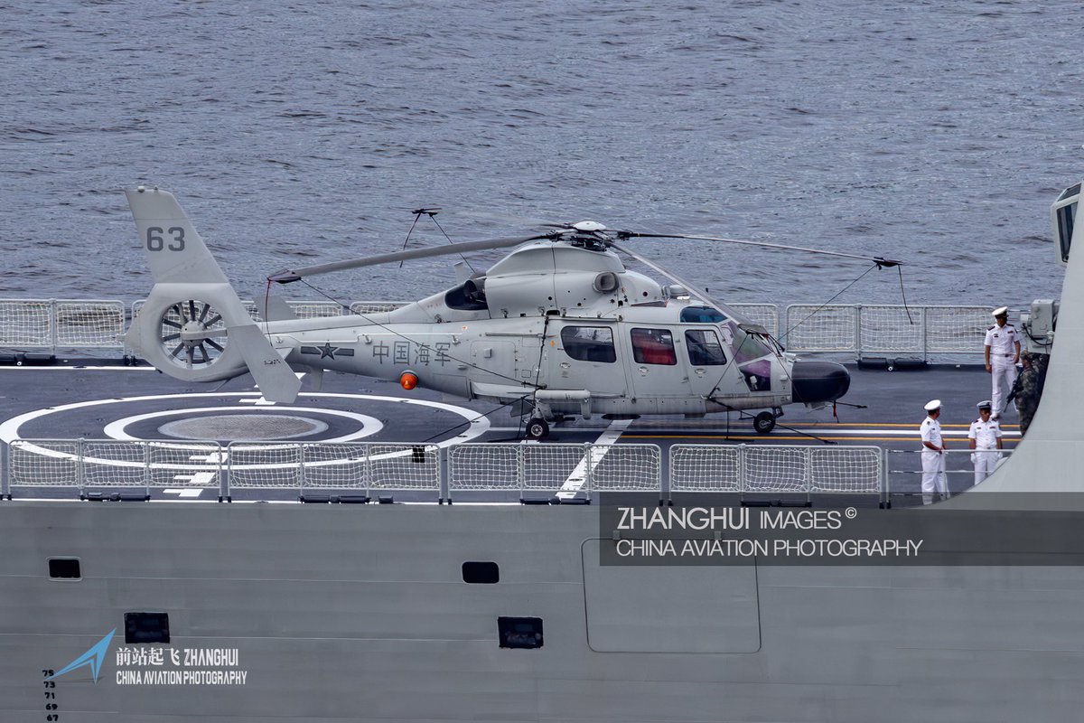 stella991214's tweet image. Z-9 Z-9 Z-9 With the commissioning of large destroyers like the Type 055, the progress of carrier-based aircraft now seems notably slow—the Z-20 helicopter still hasn’t made its appearance.