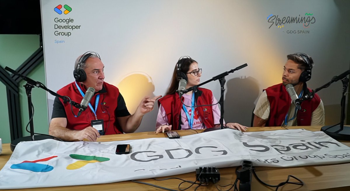 Ya está estrenado, Novedades y cotilleos GDG desde el Google I/O Connect 2025 @ Berlin - GDG Spain Streamings  youtube.com/watch?v=szqiYI… <a href="/GDG_ES/">GDG Spain</a> <a href="/IreneRuizPozo/">Irene Ruiz</a> <a href="/alfredobs97/">Alfredo Bautista 💙</a>