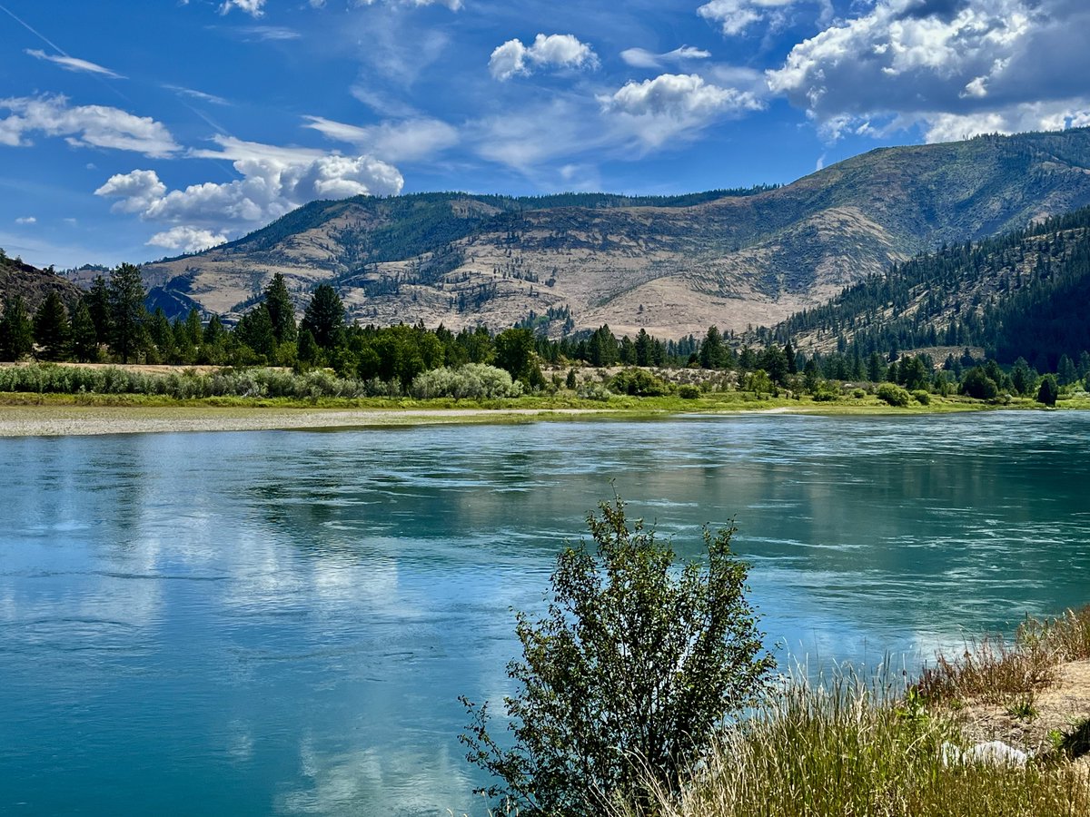 sallymauk's tweet image. The ever-glorious hues of the Flathead.
#montanarivers