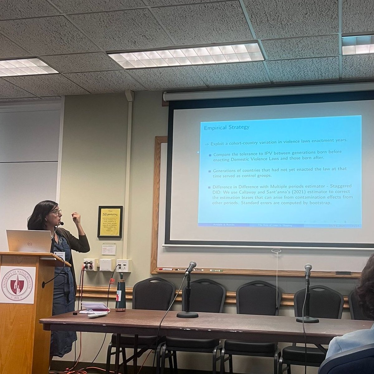 dECON_UdelaR's tweet photo. La compañera @Flor_Amabile expuso su presentación titulada:

📚"The Role of Laws in Shaping Tolerance Toward Violence Against Women" en coautoría con Soraya Román

Felicitaciones Flor👏 https://t.co/QWdN5QfnaW