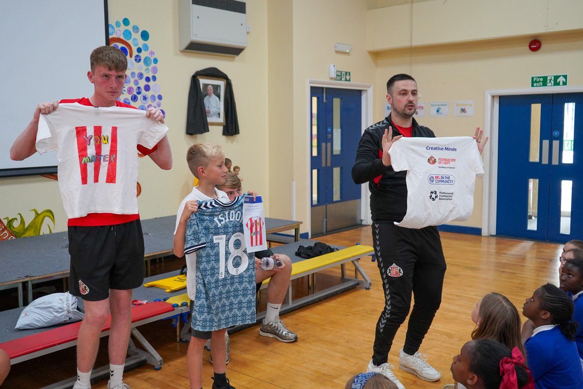 Foundation of Light (@safcfol) on Twitter photo ๐ช๐ฒ ๐ต๐ฎ๐๐ฒ ๐ผ๐๐ฟ ๐๐ถ๐ป๐ป๐ฒ๐ฟ...โ๏ธ๐
Congratulations to Mason, winner of the <a href="/EFL_Community/">EFL in the Community</a> T-shirt Design competition! ๐
His โYou Matterโ design, promoting positive mental health, earned him a signed <a href="/IsidorWilson/">Wilson Isidor</a> shirt ๐
๐ Shoutout to our runners-up Iris & Harry! ๐ช๐ฒ ๐ต๐ฎ๐๐ฒ ๐ผ๐๐ฟ ๐๐ถ๐ป๐ป๐ฒ๐ฟ...โ๏ธ๐
Congratulations to Mason, winner of the <a href="/EFL_Community/">EFL in the Community</a> T-shirt Design competition! ๐
His โYou Matterโ design, promoting positive mental health, earned him a signed <a href="/IsidorWilson/">Wilson Isidor</a> shirt ๐
๐ Shoutout to our runners-up Iris & Harry!