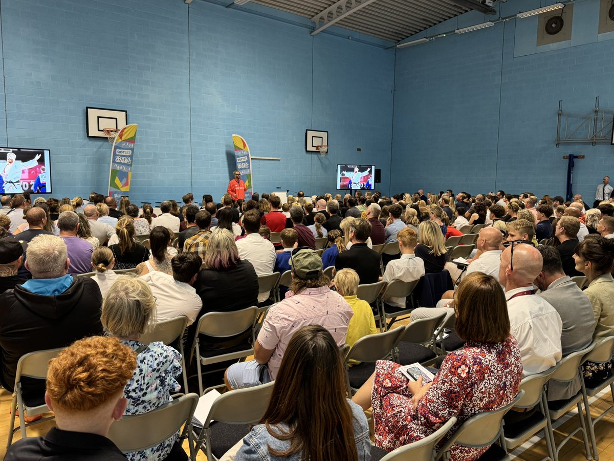 Twynham Learning (@twynhamlearning) on Twitter photo Fantastic listening to the awesome <a href="/ChristopherSke2/">Chris Hunt Skelley MBE PLY</a> opening our <a href="/TwynhamLearning/">Twynham Learning</a> Sports Personality of the Year Awards 2025. Saying a massive โwell doneโ to all award
recipients. #pride #community Fantastic listening to the awesome <a href="/ChristopherSke2/">Chris Hunt Skelley MBE PLY</a> opening our <a href="/TwynhamLearning/">Twynham Learning</a> Sports Personality of the Year Awards 2025. Saying a massive โwell doneโ to all award
recipients. #pride #community