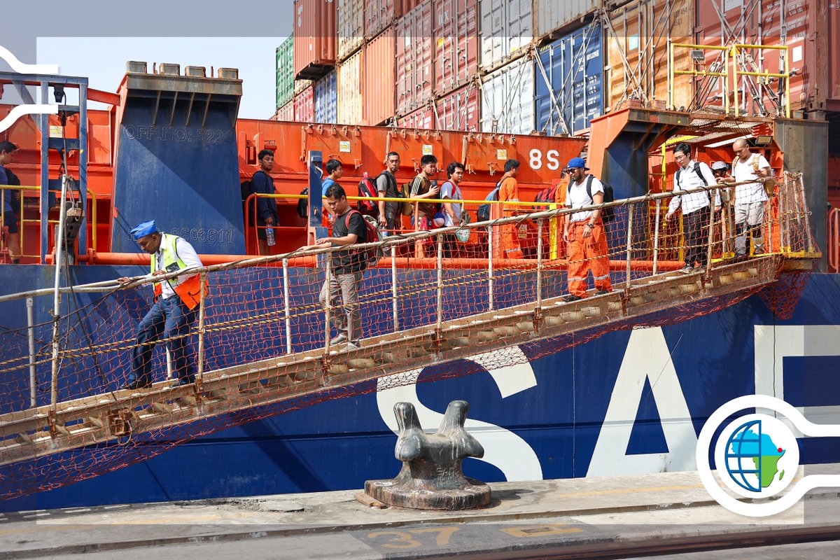 dpfza's tweet image. Today, Djibouti Ports and Free Zones Authority, in coordination with the Harbour Master and the General Manager of SGTD, extended emergency assistance to the crew of MV Magic Seas, a Liberian-flagged bulk carrier that was attacked in the Red Sea, South East of Hudeydah in the…