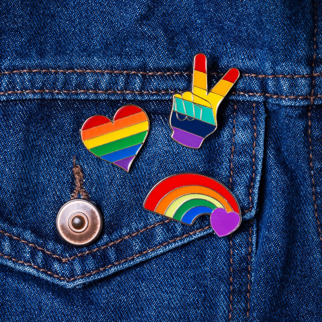 Pride badges pinned with purpose — small symbols that carry big meaning. Wear them with pride, always 🏳️‍🌈
#Pride #PrideBadges #LGBTQUK #LiveWithPride #LoveIsLove #PrideStyle #PrideEveryDay