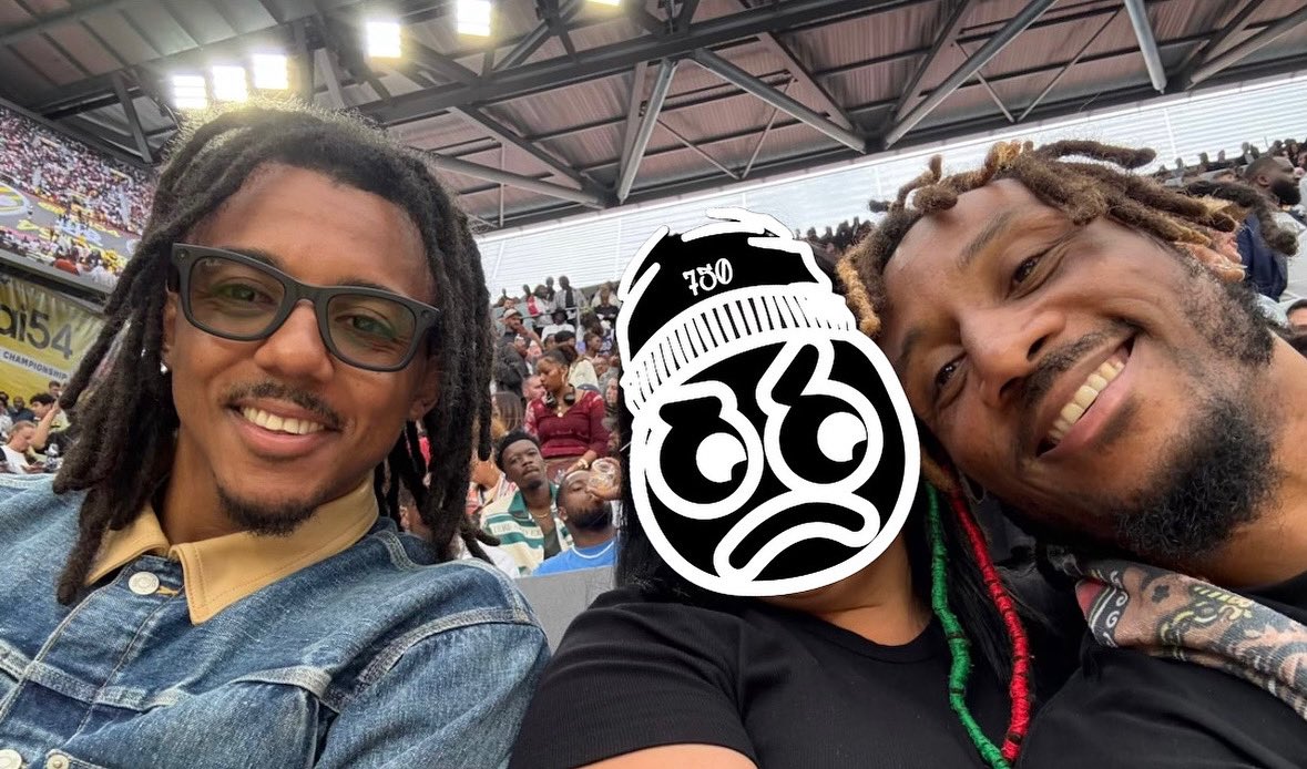 Buffa_AYOOO's tweet image. Courtside with the legendary @jkeey4. Because why not? PS: the wife wanted her face as @GG750_HQ mascot. #paris #bronx #GG750
