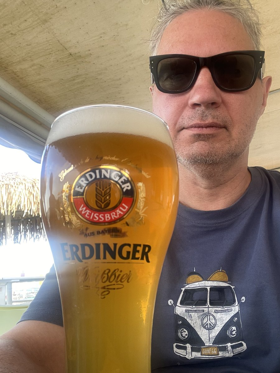 Will follow #TheFutureOfMedicine 👀 at #DieGelbeTreppe from my temporary location!  😎 🍺
Great opportunity to see what is to come! IMO the future is now