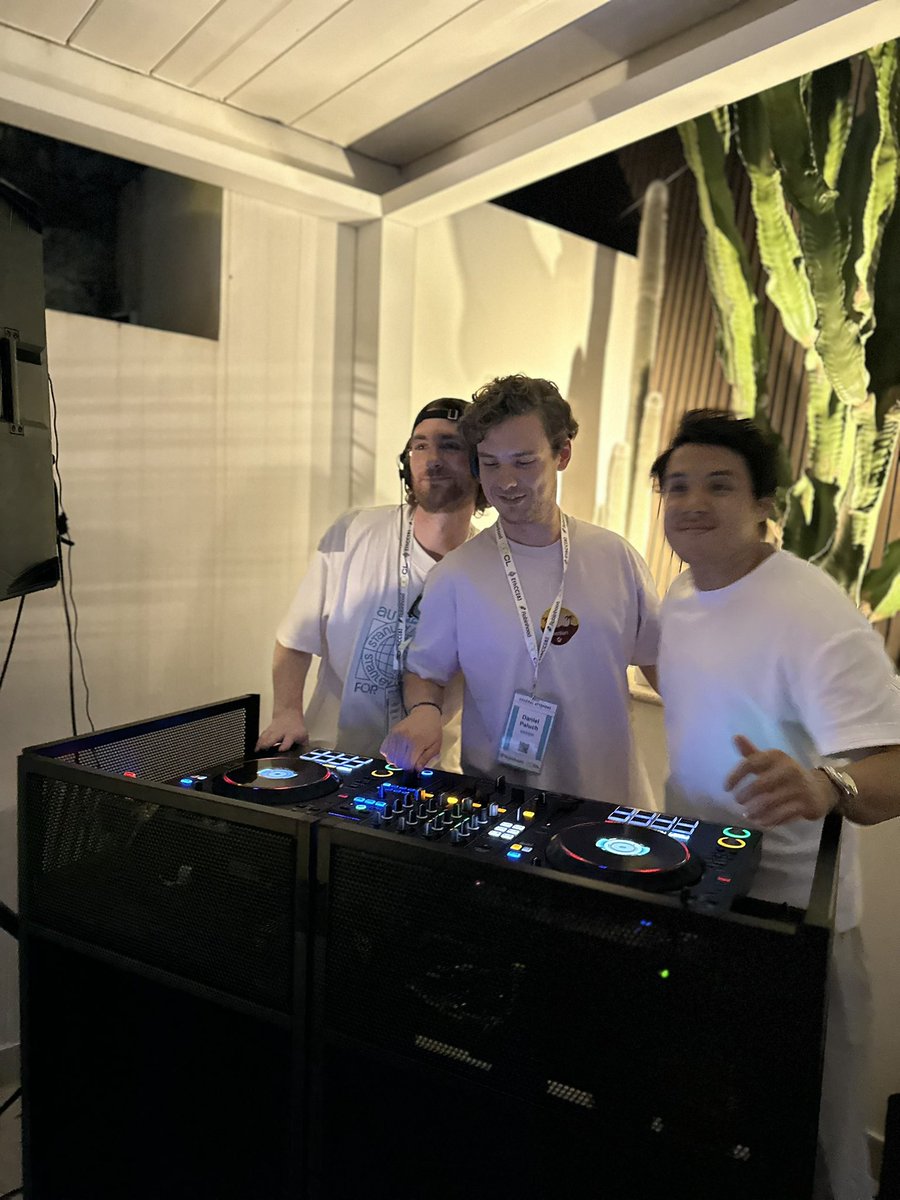 Broidr_Merch's tweet photo. Yes we Cannes! 🏖️

We are back from @EthCC and are still in awe! Maybe the best #Web3 conference we’ve ever been to!😍

From interviewing clients, to networking &amp; even DJing at side events, this week was PACKED with excitement. Here are some first impressions.👏

#BROIDR #ETHCC https://t.co/7PC0TSDcSd
