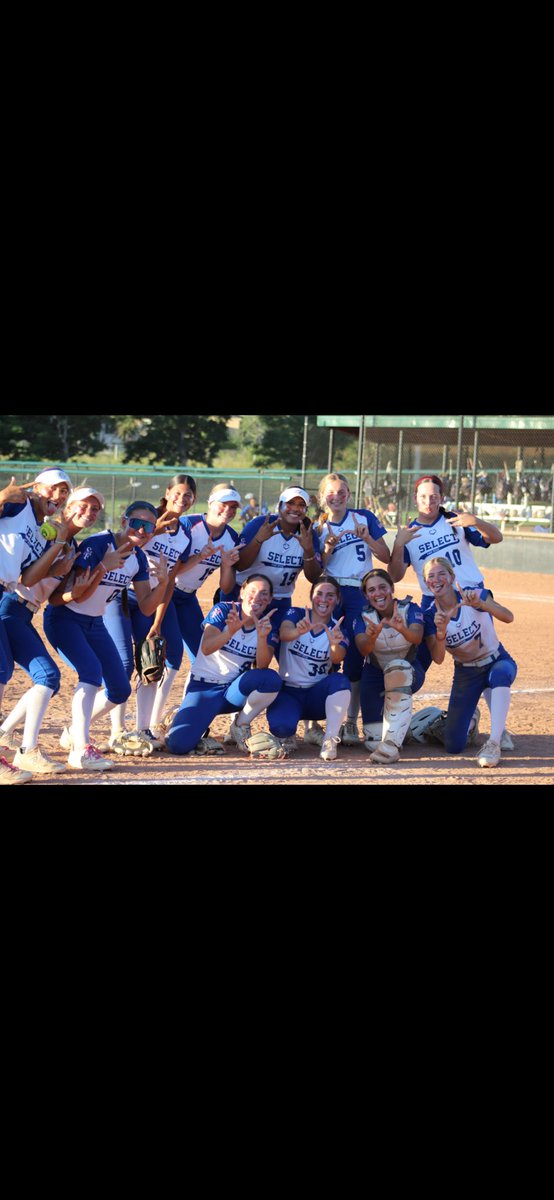 2026Jes_Solis's tweet image. After a crazy long week in CO, I’m super proud in my girls for fighting and placing 3rd out of 61 teams in the Sparkler Triple Crown Supplemental Power Pool! 

Here are my stats:
AVG: 429
OBP: 533
9 Hits
7 S
1 D 
6 RBIs 
7 R 
1 HR 
6 BB
@SelectFPMoss @ejonesrockchalk