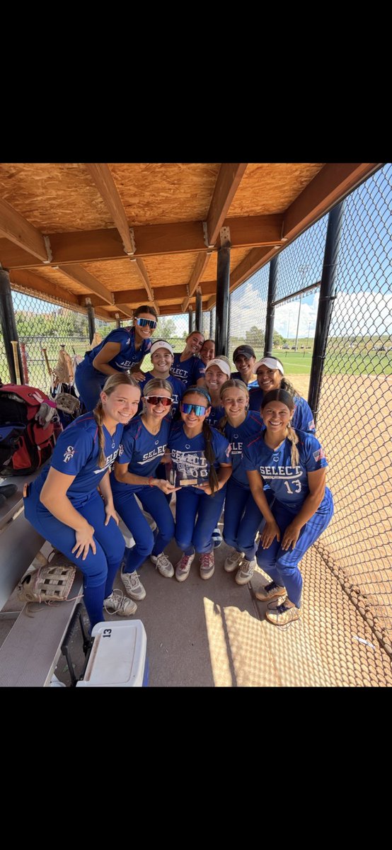 2026Jes_Solis's tweet image. After a crazy long week in CO, I’m super proud in my girls for fighting and placing 3rd out of 61 teams in the Sparkler Triple Crown Supplemental Power Pool! 

Here are my stats:
AVG: 429
OBP: 533
9 Hits
7 S
1 D 
6 RBIs 
7 R 
1 HR 
6 BB
@SelectFPMoss @ejonesrockchalk