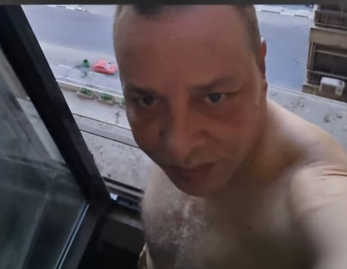 طبيب استغل مهنتة من أجل إمتاع نفسه.. 
وحول عيادته إلى وكر لممارسة أعمال منافية للآداب 

وغرق في وحل الرذيلة لكن بلاغ واحد كان كفيل بأنها معاناة 93 امرأة.. 

لن تصدق ما اكتشفته السلطات بعد القبض عليه!!