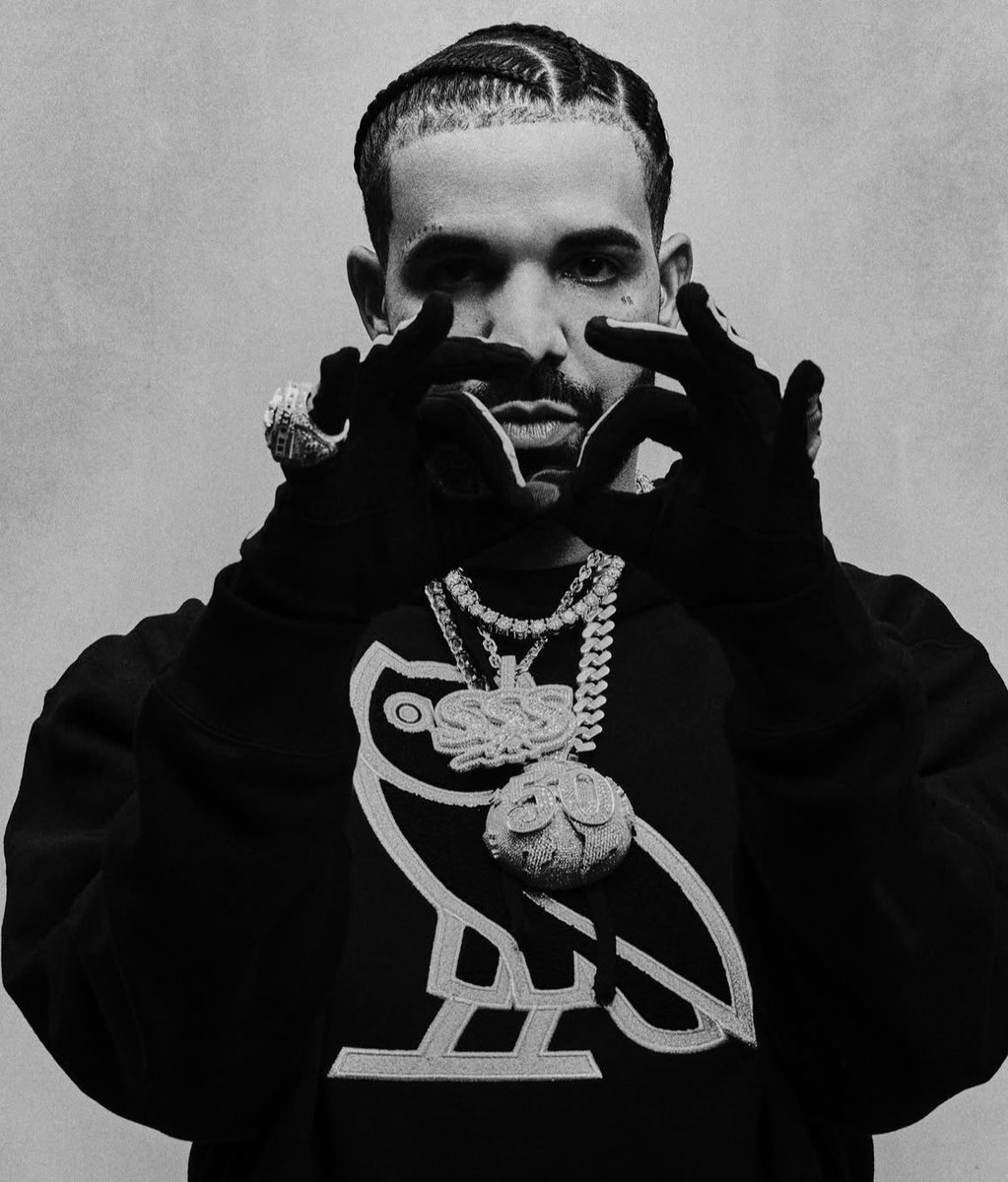 WELOVEWAFFLES_'s tweet image. Uncle Waffles confirmed for @Drake wireless festival take over! It is said that she was personally selected to be on the line up by the boy馃馃