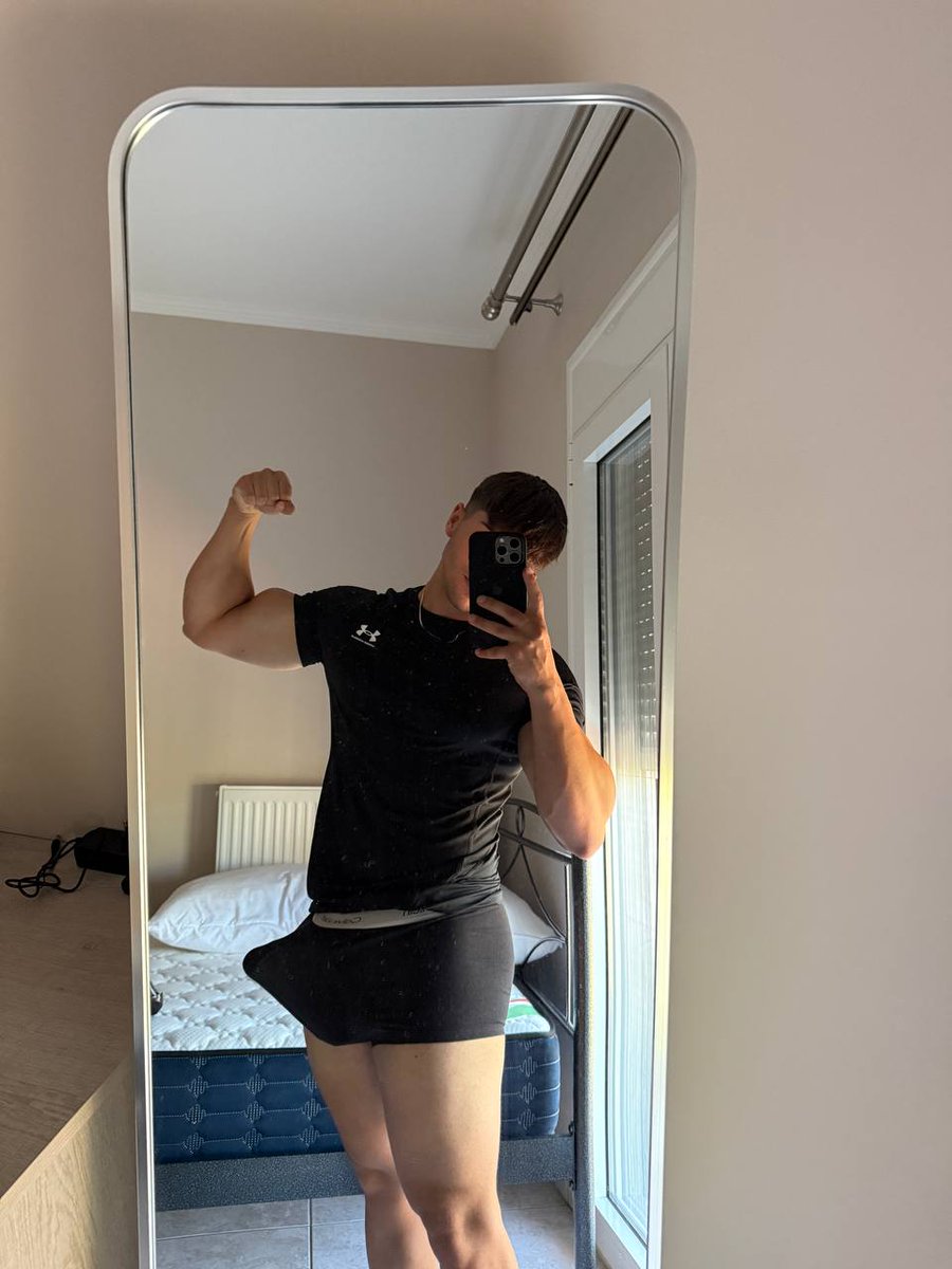 B0tms drop a 'hi' if u wanna get wrecked