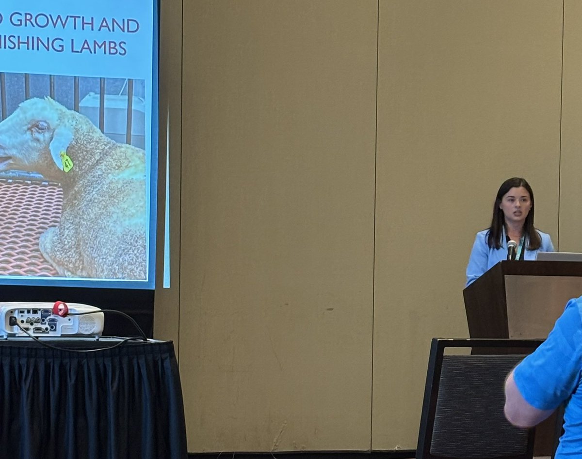 VanoverbekeDeb's tweet image. Several @UNL_AniSci graduate students helped kickoff sessions for American Society of Animal Science Meetings in Hollywood, FL this morning. Stay tuned for more students and faculty presenting talks over the next few days.