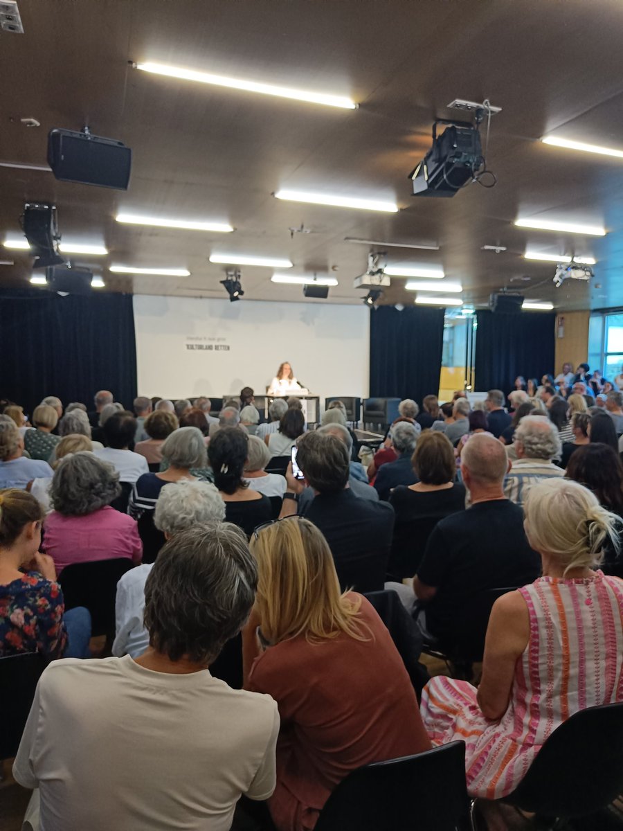 Im ausgebuchten <a href="/LithausGraz/">Literatur h aus Graz</a> liest die diesjährige Bachmann-Preisträgerin Natascha Gangl ihren Bachmanntext vor. Mit dabei sind auch: Max Höfler, Nava Ebrahimi, Ferdinand Schmalz, <a href="/KlausKastberger/">Klaus Kastberger</a>  und Brigitte Schwens-Harrant.