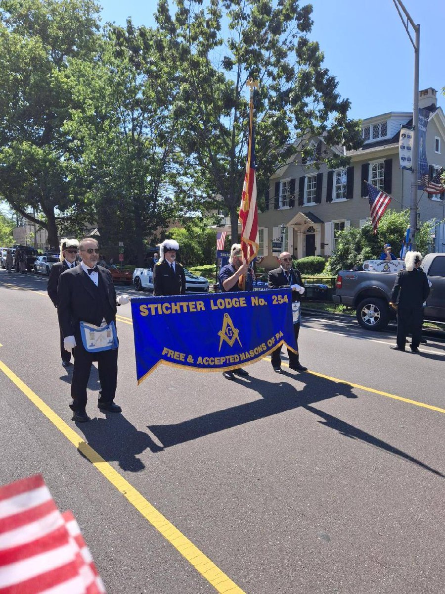 pagrandlodge's tweet photo. #July4thWeekend fun for #PAMasons included parade routes and wreath-layings at @ArlingtonNatl's Cemetery Tomb of the Unknown Soldier.
📷s: Palestine-Roxborough Lodge No. 135 Lafayette Hill, Stichter Lodge No. 254, Pottstown; Brother Michael Pavelko, DDGM, 7th Masonic Dist. of PA https://t.co/KFGzuqlAho