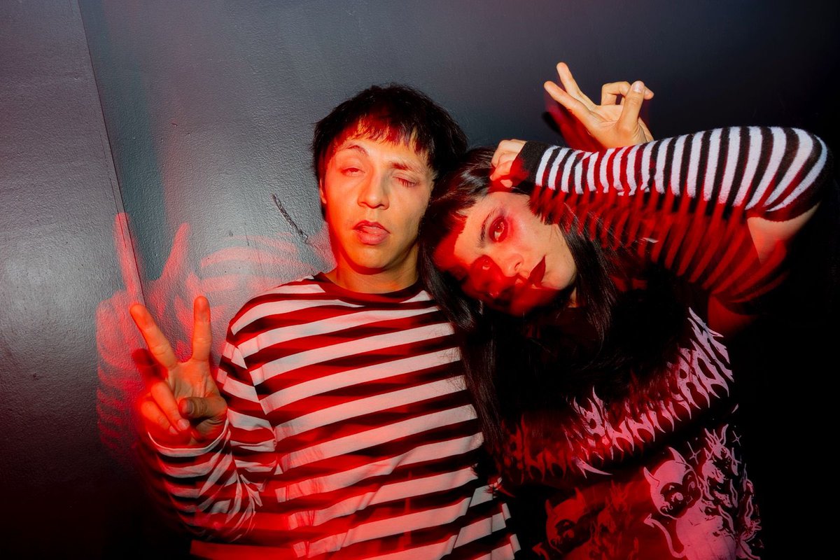 ⎯⎯⎯ ☁️🖤⋆｡˚☽༓･*˚⁺🩶⋆｡ 🜸 ⎯⎯⎯
Los boletos para el show de #Malcriada ya están disponibles. Una noche para flotar, vibrar y romper suavemente.

🗓️ 4 de octubre
📍 <a href="/LunarioMx/">Lunario</a> 
🎟️ ᝰ  ¡Los boletos ya están DISPONIBLES!
bit.ly/malcriadaLunar…🌙

⌁ ♡𝄞⟡