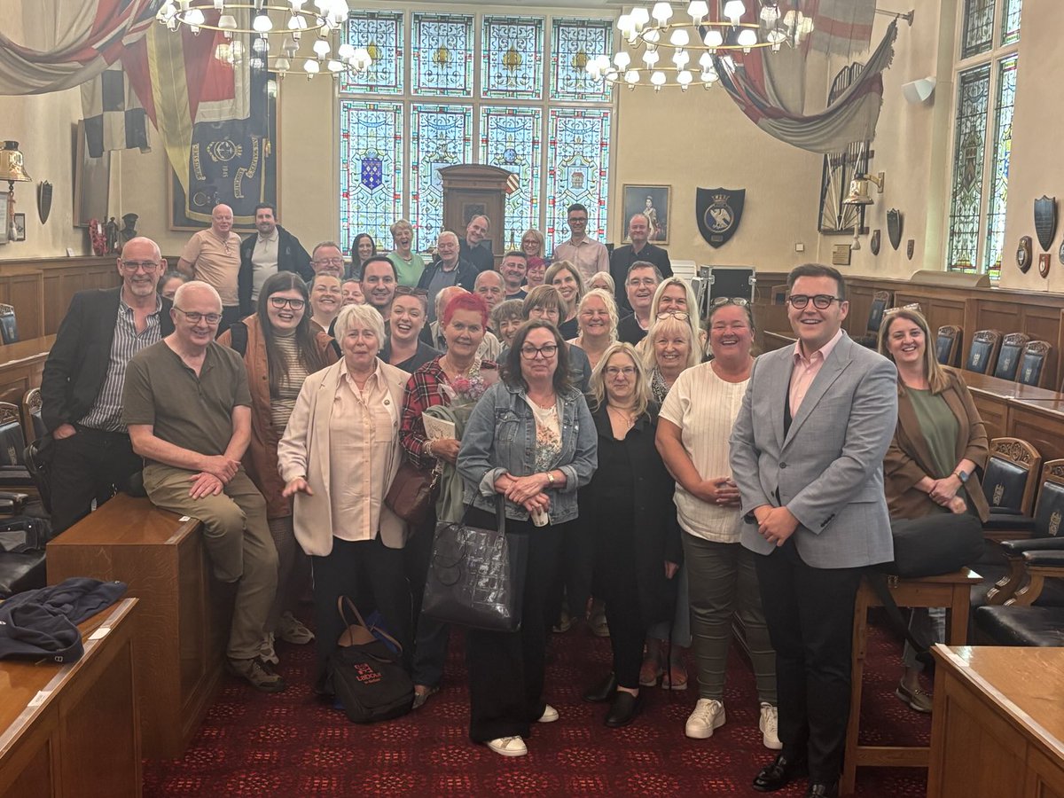MolyneuxLabour (@molyneuxlabour) on Twitter photo 👏it was an absolute pleasure to have our Regional Director from <a href="/LabourNorthWest/">Labour North West</a>, Anthony Lavelle at our Labour group tonight here in Sefton.
🙌him and the regional team are fantastic supporters and advocates for us in Sefton.
👍Look forward to catching up soon 👏it was an absolute pleasure to have our Regional Director from <a href="/LabourNorthWest/">Labour North West</a>, Anthony Lavelle at our Labour group tonight here in Sefton.
🙌him and the regional team are fantastic supporters and advocates for us in Sefton.
👍Look forward to catching up soon