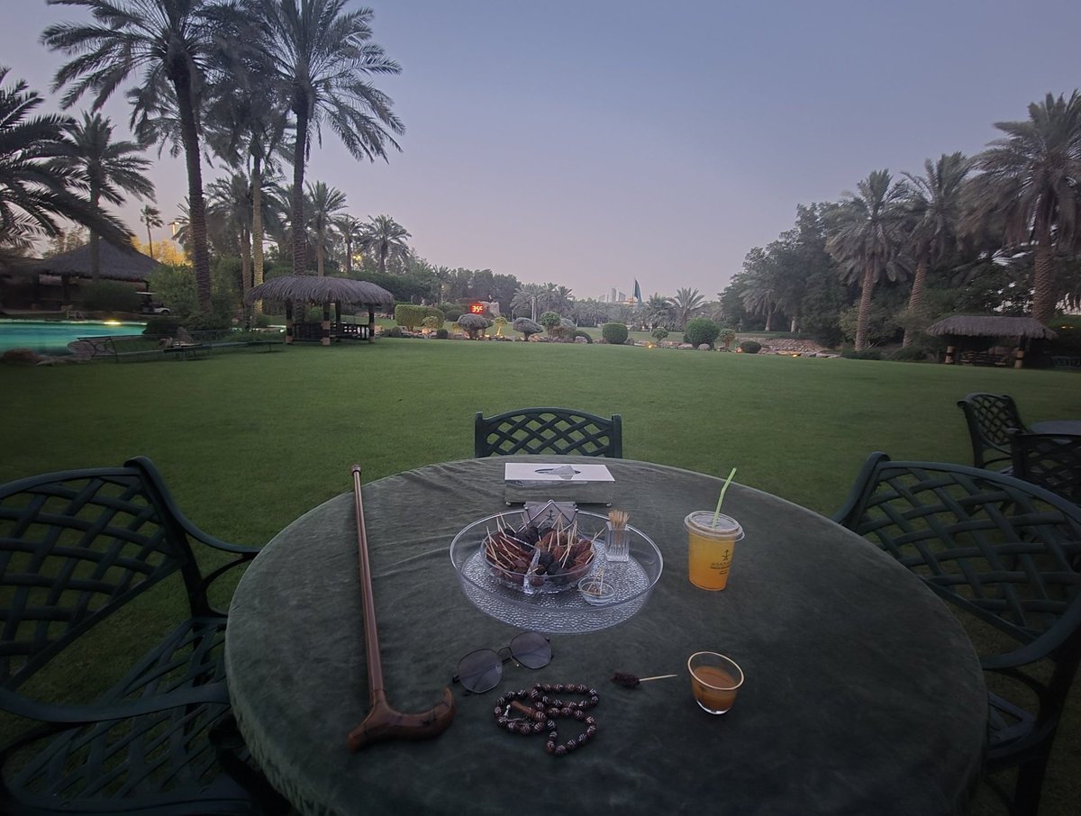 FICSCL1's tweet image. "هـذا مـن فضـل ربــي" 🤲🏽 
قـولـوا الحـــمد لله.. 🤲🏻

#جوائز_بطولة_موفا_فيفا 
#كفايه_دعم_للهلال_التفتو_للنصر 
#الفزعه_يا_شعب_المملكة 
#مساء_الخير