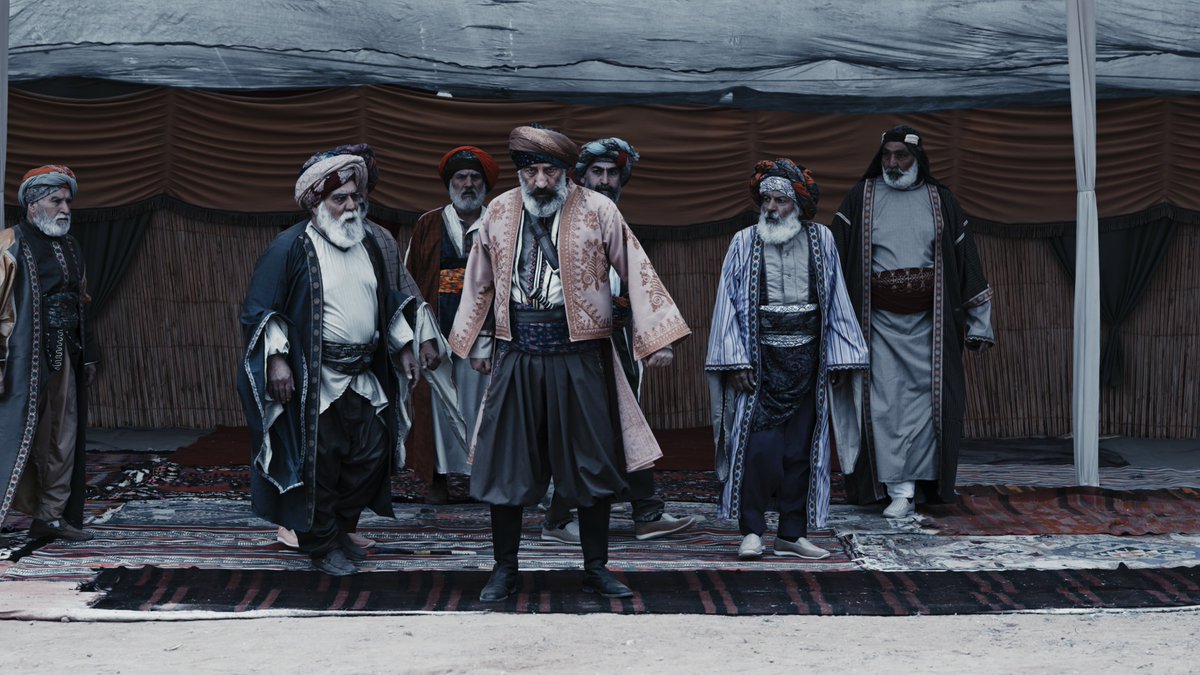 "Hey lo lo hey lo"
Destan bîrewerîya çand û wijdan û kelepûra me ne, kêlîyên dîrokî û jiyanî bi zehrekî şîrîn û hunereke resen vedibêjin.
Li bende karê nû yê Hunergeha Welat bin
#Hunergeha_welat_official