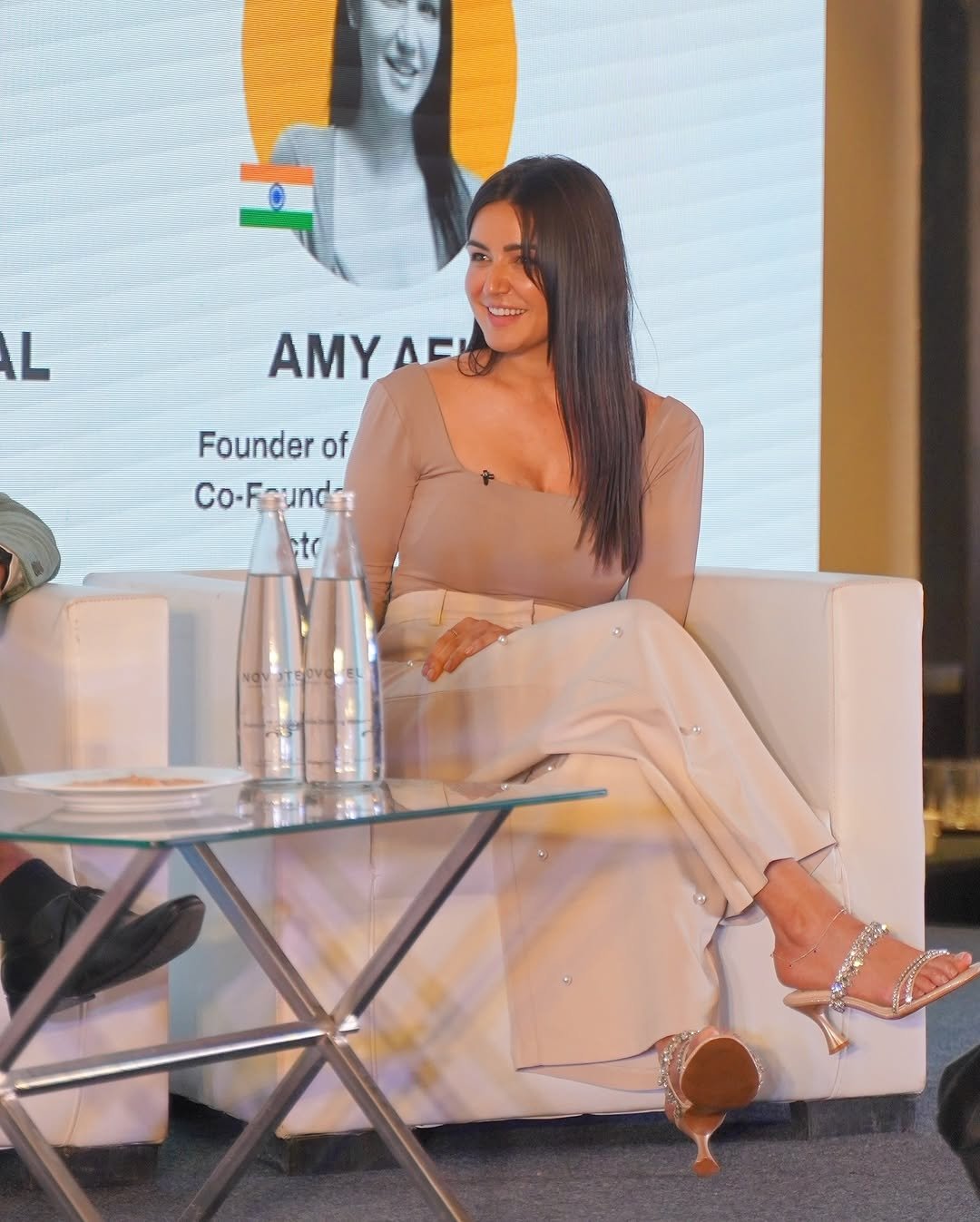 GvRaeTJaYAcmlcX?format=jpg&name=large