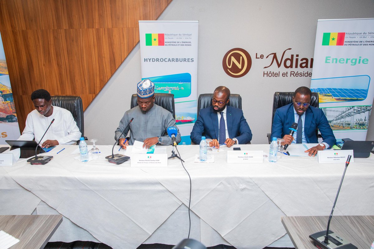 Mepmsenegal's tweet image. Le Ministre de l’Energie, du Pétrole et des Mines M. @BirameSouleye a présidé, ce lundi 7 juillet 2025, l'atelier de partage et de validation du rapport de la mission d’assistance portant sur l’élaboration d’une politique de gestion optimale des ressources humaines du MEPM. ⤵️📸