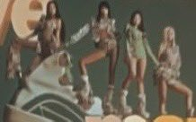 lesblinkot4's tweet photo. sigamos comentando y dando rt, dónde está todo el hype blinks?

JUMP MV TEASER   
BLACKPINK IS COMING 
#BLACKPINKCOMEBACK https://t.co/vhJFjti8ZQ